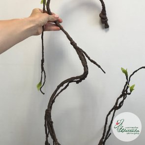 Коричневая искусственная ветка с листьями (Real Touch)