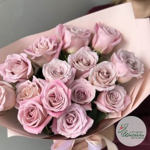 Монобукет из 15 розовых роз