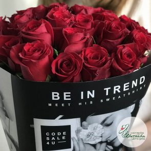 Букет из 25 роз на 14 февраля (цвет на выбор)