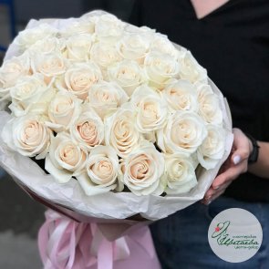 Букет из любого количества белых роз (цвет на выбор)