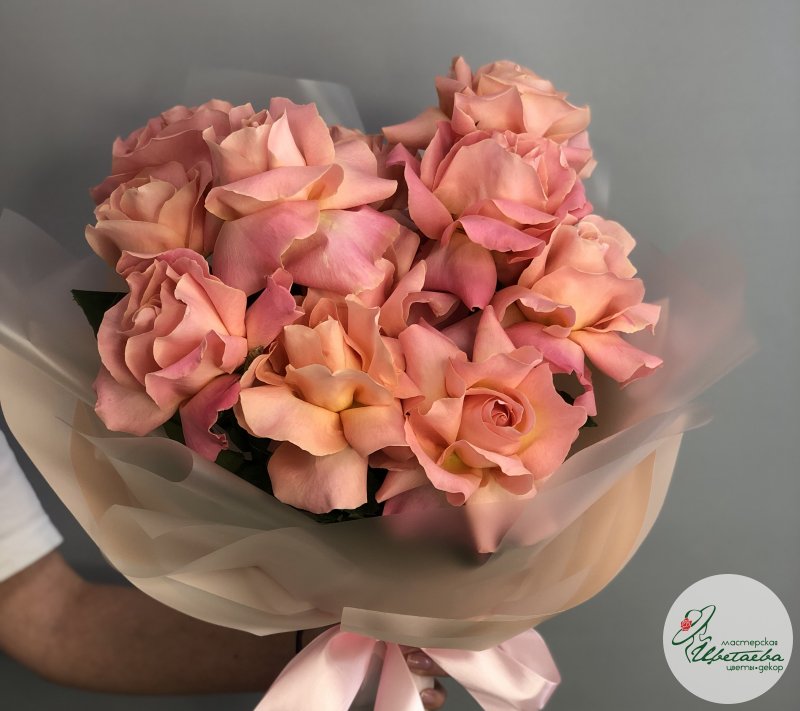 Букет «Розовый фламинго» из 11 французских роз