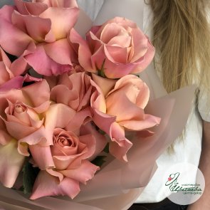 Букет «Розовый фламинго» из 7 французских роз